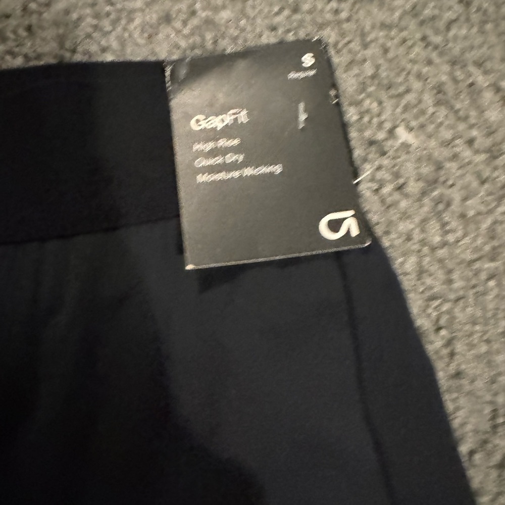 GapFit Eclipse Split-Front Exercise Skort - Picture 7 of 7